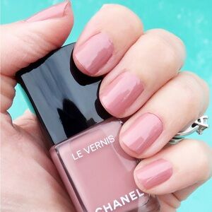Chanel nail color - daydream